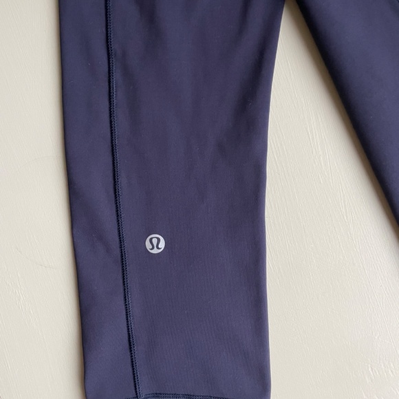 Lululemon Speed Up Cropped Running Leggings Size 4 Midnight Navy - Picture 8 of 8